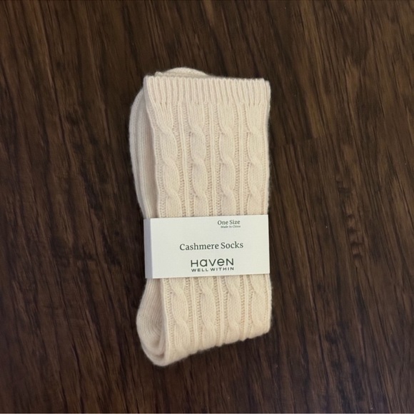 Talbots Cashmere blend cable knit socks - Picture 6 of 14